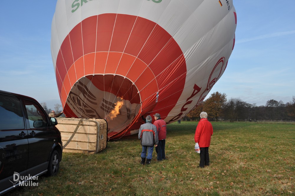 Aufbau des Ballons in Oyten